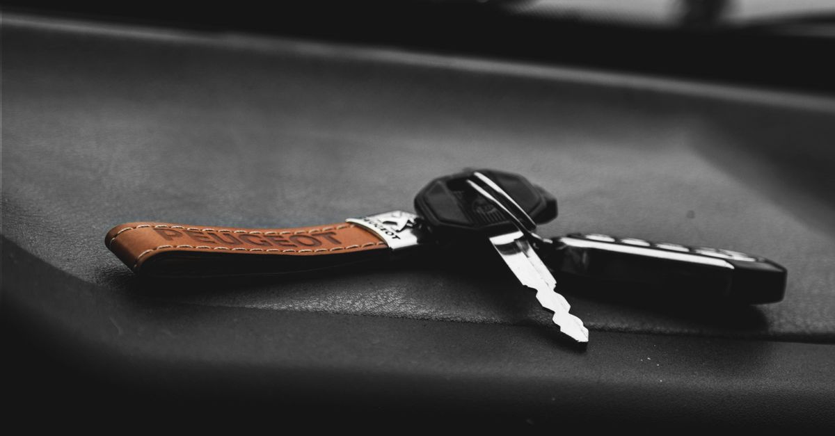 Chevrolet car key fob — Locksmith Austell GA